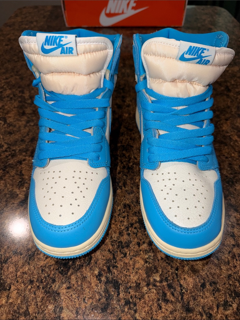 Jordan 1 Retro High OG
UNC Reimagined (Like New Condition-Youth Sz7)